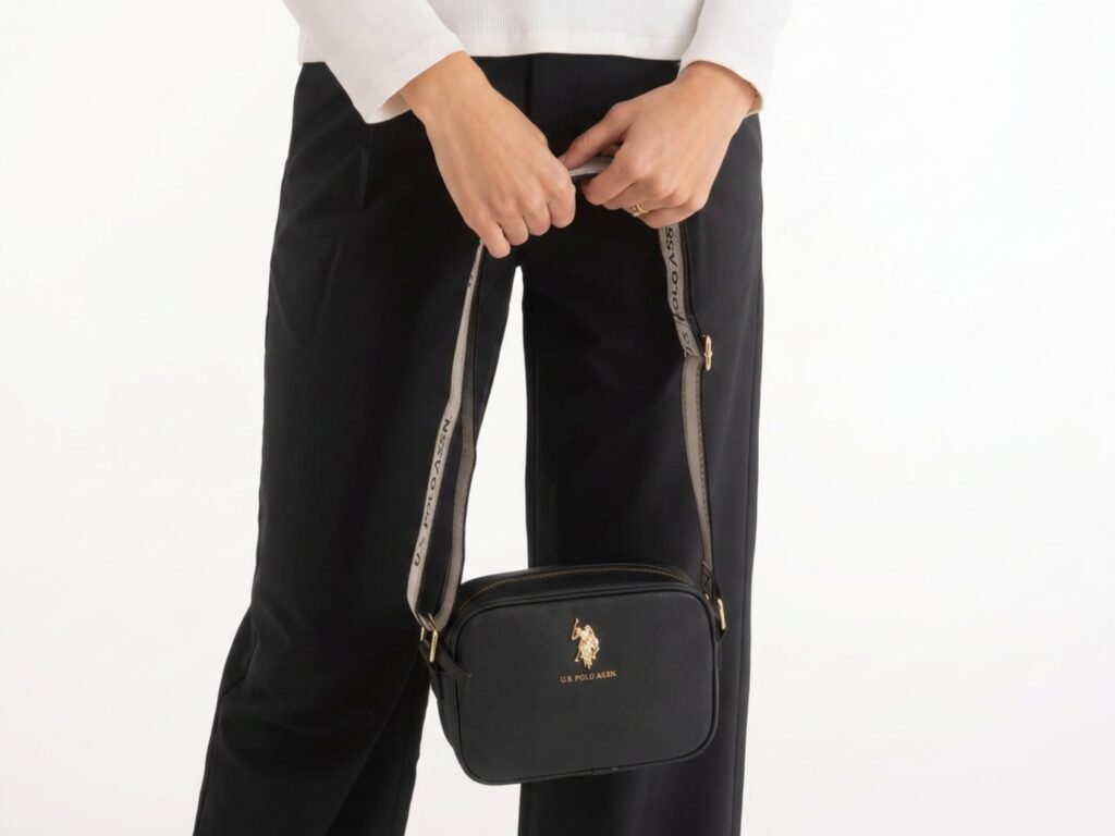 Classic Zip CrossBody Bag